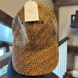 NWT baseball hat leopard